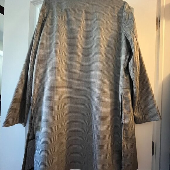 Samantha Dru Duster - Picture 2 of 4